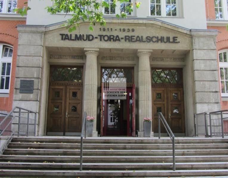 Foto des heutigen Joseph-Carlebach-Bildungshauses